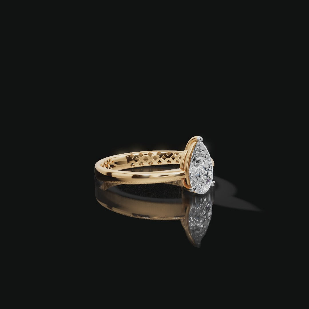 1 tcw Pear Cut Diamond Gold Ring